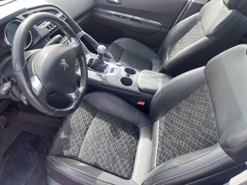 PEUGEOT 3008 Monospace 2014