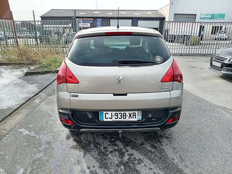 PEUGEOT 3008 Monospace 2012