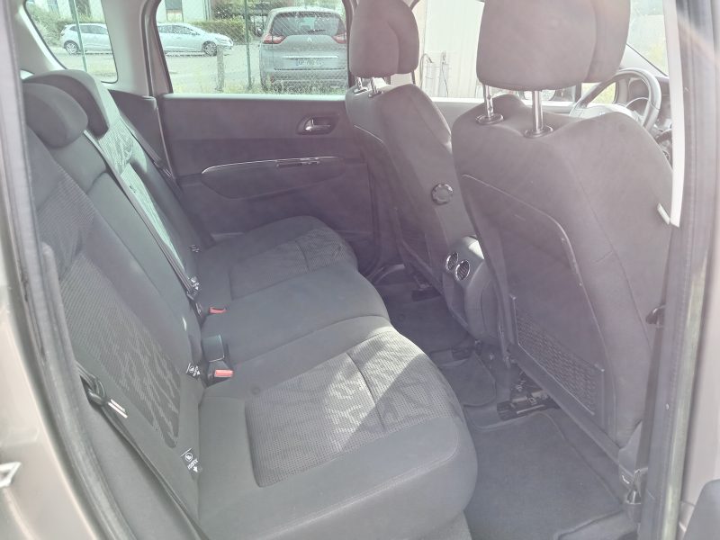 PEUGEOT 3008 Monospace 2012