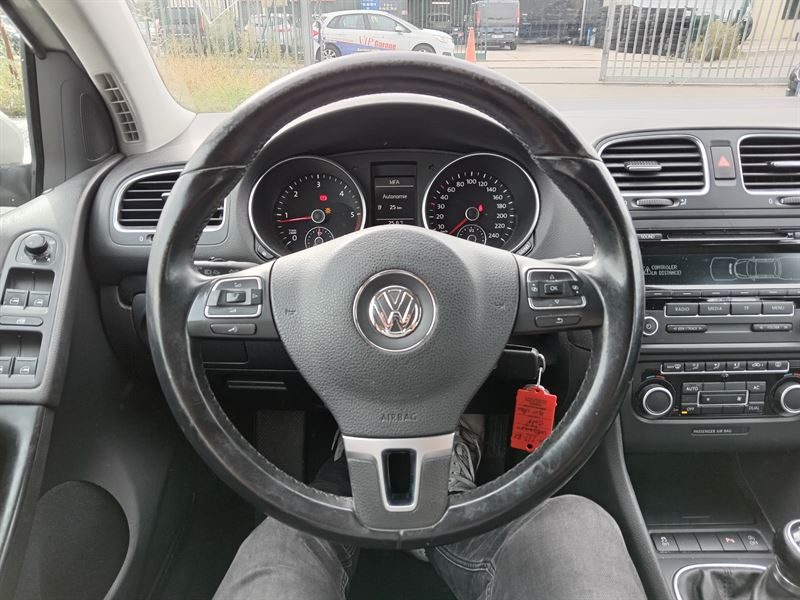 VOLKSWAGEN GOLF VI 2012