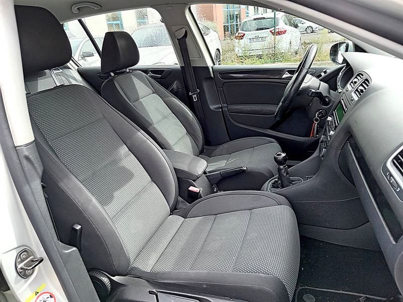 VOLKSWAGEN GOLF VI 2012