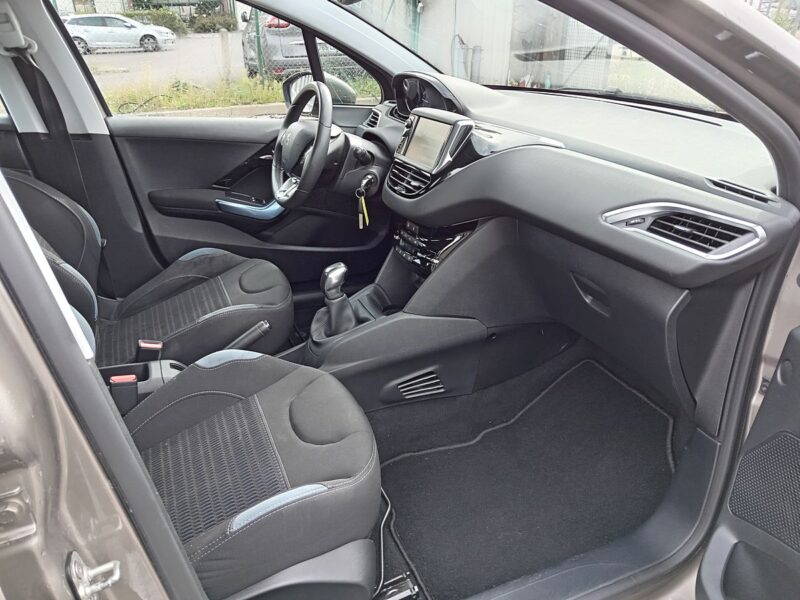 PEUGEOT 208 I 2013