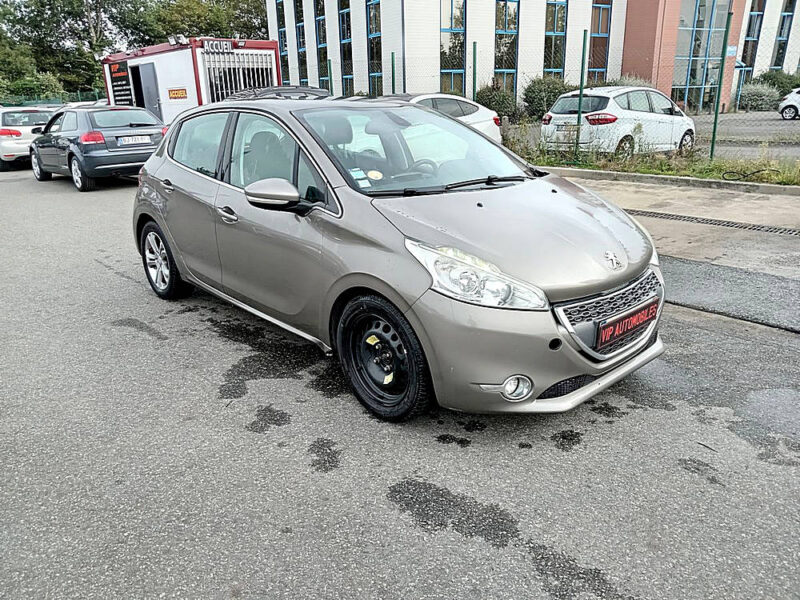 PEUGEOT 208 I 2013