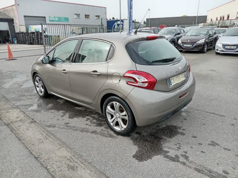 PEUGEOT 208 I 2013