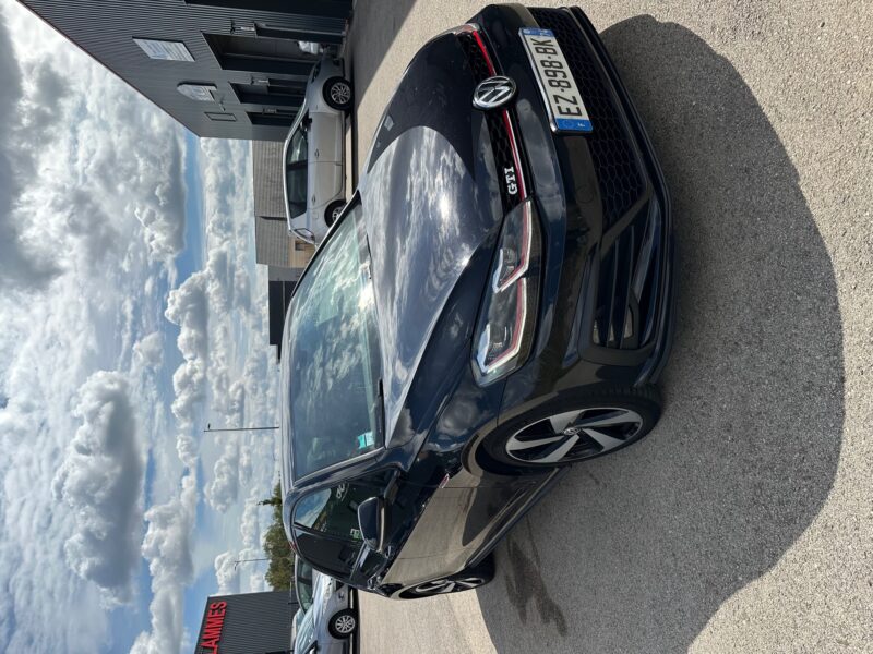 VOLKSWAGEN GOLF VII 2017