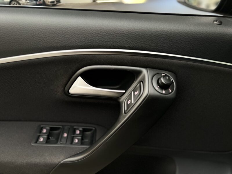 VOLKSWAGEN POLO 1.4 TDI 90CH R-LINE