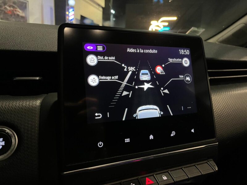 RENAULT CLIO V 1.0 TCe 100 cv GPS / CARPLAY / RADAR AR / AIDE A LA CONDUITE