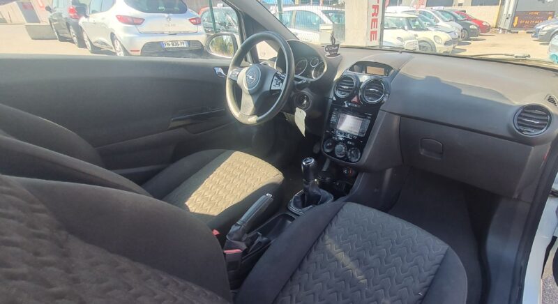 OPEL CORSA D 2013