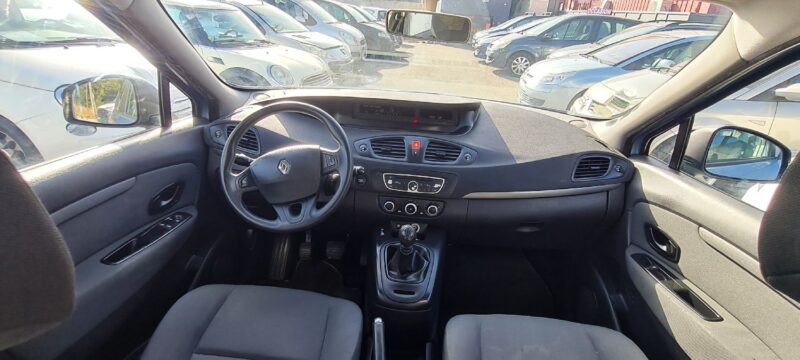 RENAULT SCÉNIC III 2010