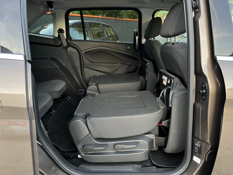 FORD GRAND C-MAX II PHASE 2 TITANIUM 1.5 ECOBOOST 150 BVA 7 PLACES 30 900 Kms CritAir 1 Garantie1an