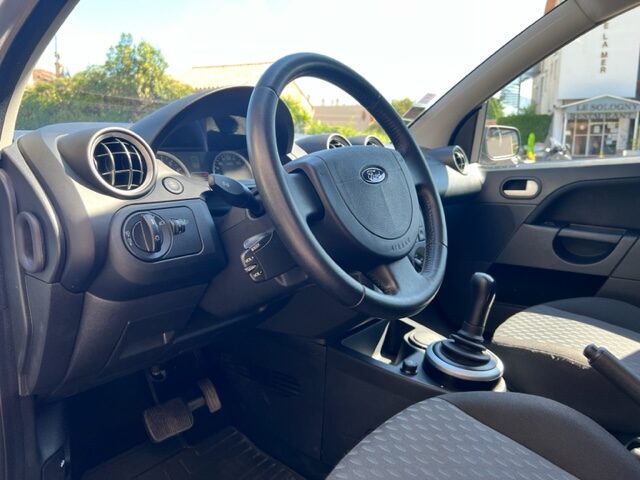 Ford fiesta 1.4 16v 80ch/ 1ere main/37770km