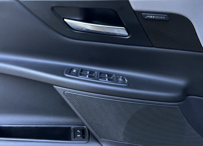 JAGUAR XE R-SPORT 2.0 D 180 Cv 4WD TOIT OUVRANT APPLE CARPLAY & ANDROID CAMERA - Garantie 6 Mois