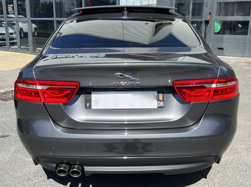 JAGUAR XE R-SPORT 2.0 D 180 Cv 4WD TOIT OUVRANT APPLE CARPLAY & ANDROID CAMERA - Garantie 6 Mois