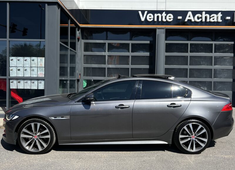 JAGUAR XE R-SPORT 2.0 D 180 Cv 4WD TOIT OUVRANT APPLE CARPLAY & ANDROID CAMERA - Garantie 6 Mois