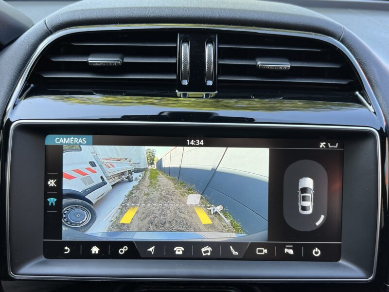 JAGUAR XE R-SPORT 2.0 D 180 Cv 4WD TOIT OUVRANT APPLE CARPLAY & ANDROID CAMERA - Garantie 6 Mois