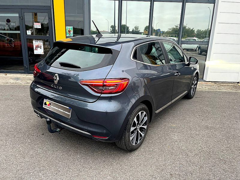 RENAULT CLIO 2021
