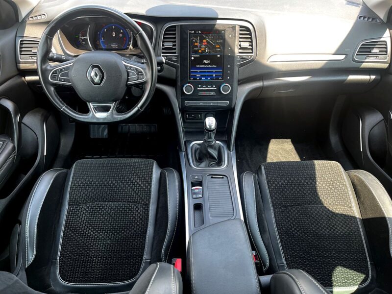 RENAULT MEGANE IV Grandtour 2016