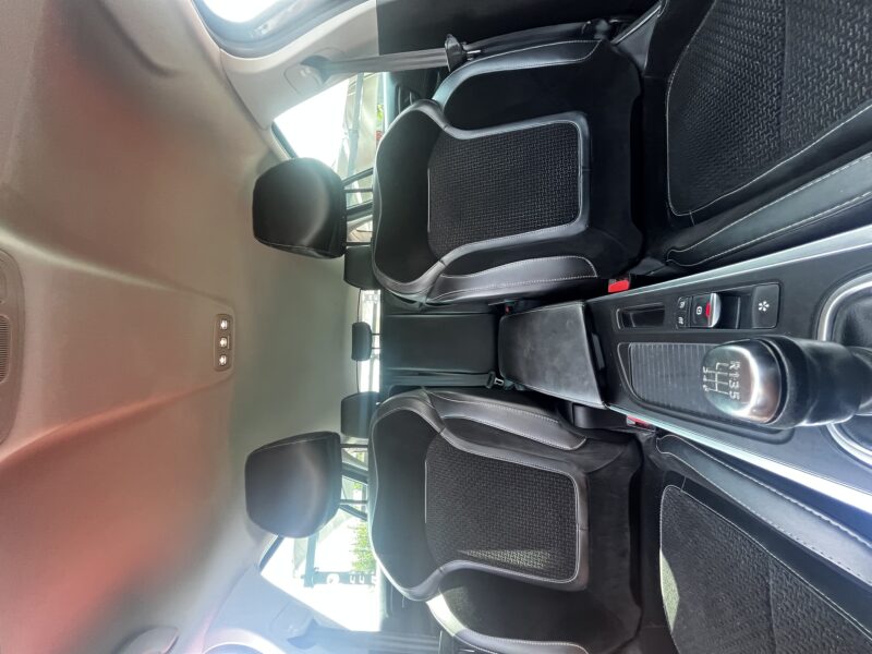 RENAULT MEGANE IV Grandtour 2016