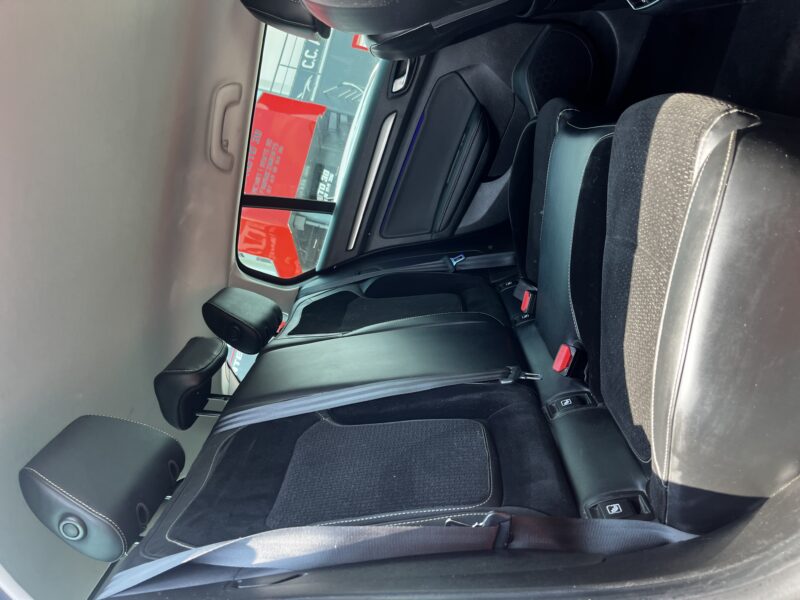 RENAULT MEGANE IV Grandtour 2016