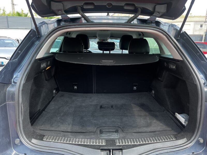 RENAULT MEGANE IV Grandtour 2016