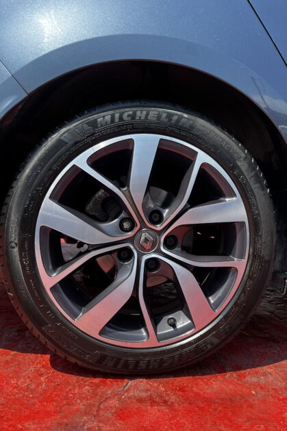 RENAULT MEGANE IV Grandtour 2016