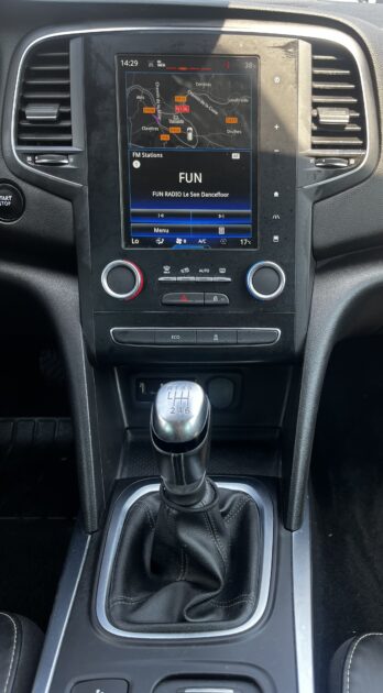 RENAULT MEGANE IV Grandtour 2016