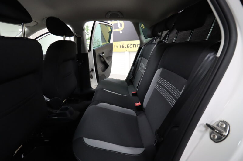 VOLKSWAGEN POLO V 2013