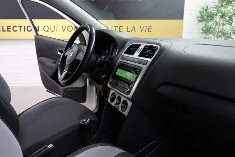 VOLKSWAGEN POLO V 2013