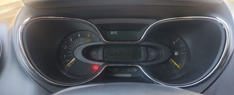 RENAULT CAPTUR  2015