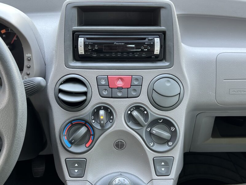 FIAT PANDA II 1.1 54 Cv CLIMATISATION / 5 PORTES 64 100 Kms - Garantie1an