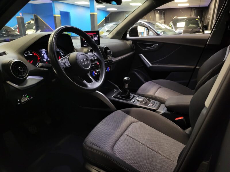 AUDI Q2 1.6 TDI 115CH BUSINESS LINE / TOIT OUVRANT+ATTELAGE+CAMERA