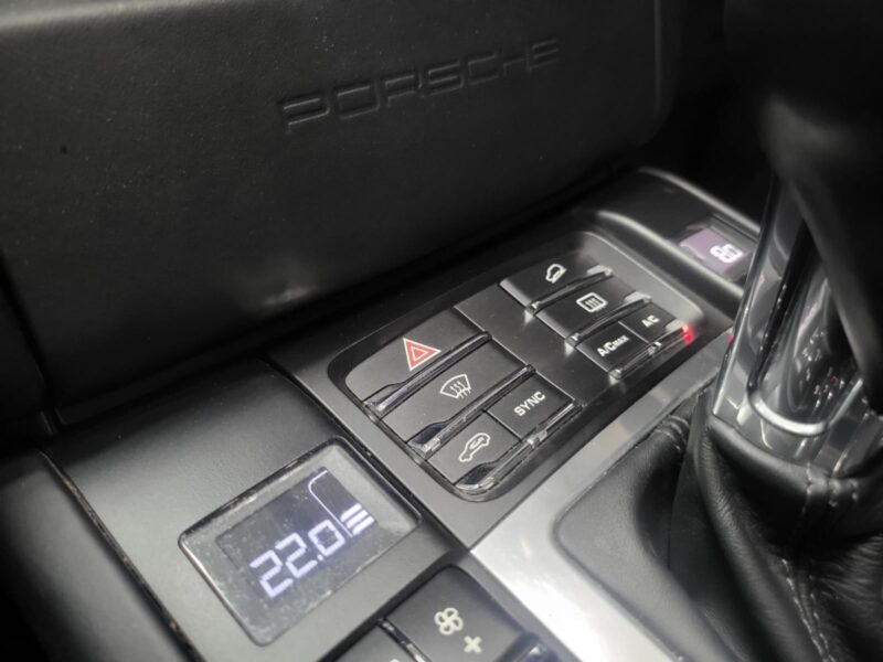 GTS 3.0 V6 PDK 360cv PACK CHRONO / SPORT PLUS / TOIT OUVRANT / CAMERA 360