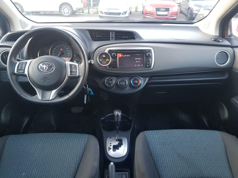 TOYOTA YARIS III 1.3 VVT-i 100CV DYNAMIC CVT