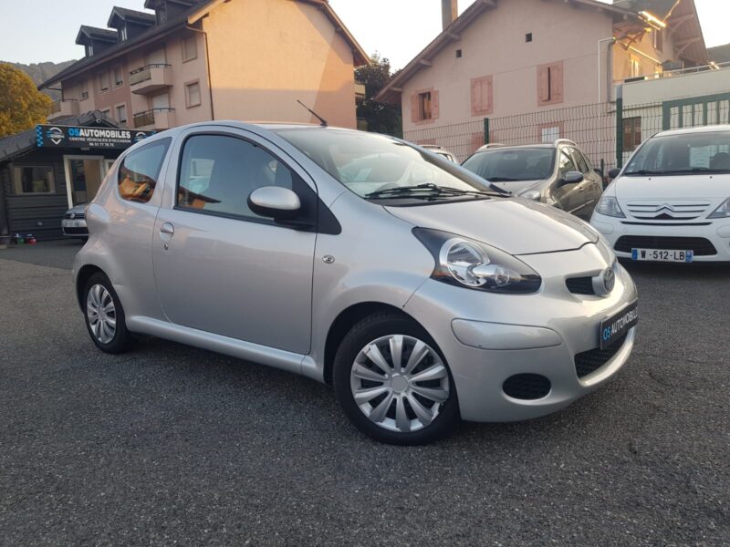 TOYOTA  AYGO 1.0 VVT-i 68CV CONFORT