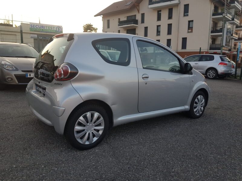 TOYOTA  AYGO 1.0 VVT-i 68CV CONFORT