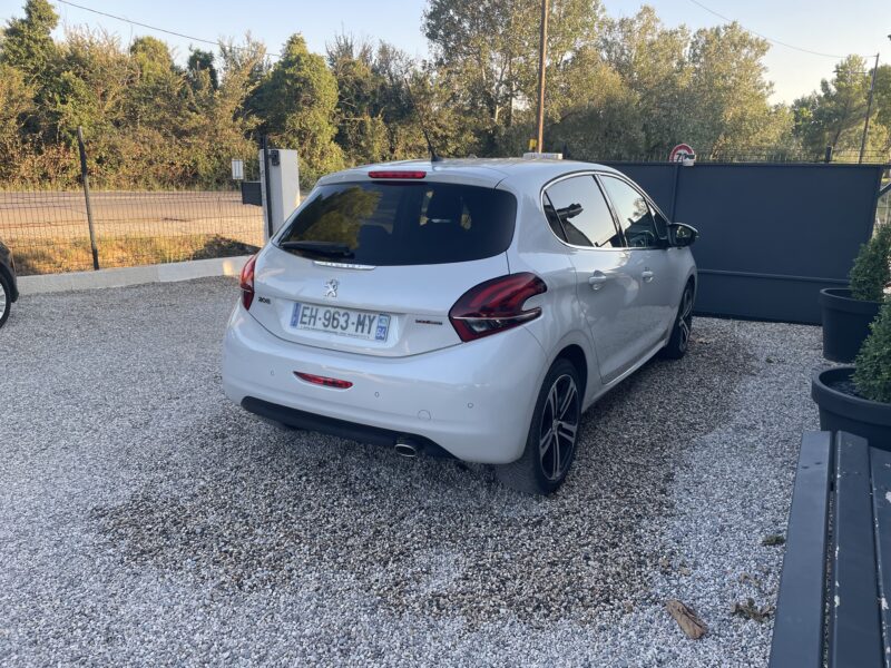 PEUGEOT 208 I 2016
