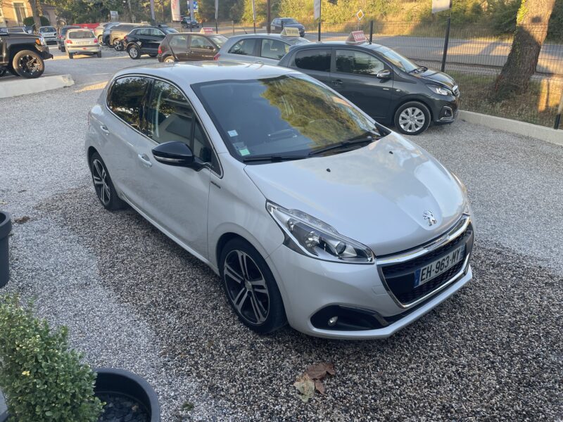 PEUGEOT 208 I 2016
