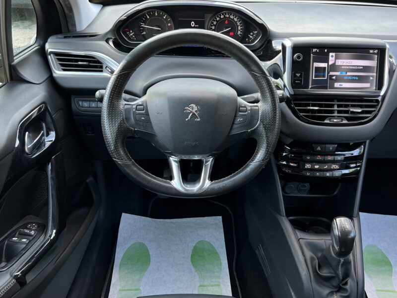 PEUGEOT 208 ALLURE 1.6 E HDI 92 Cv 1ERE MAIN ECRAN TACTILE BLUETOOTH REGULATEUR ATTELAGE Garantie1an