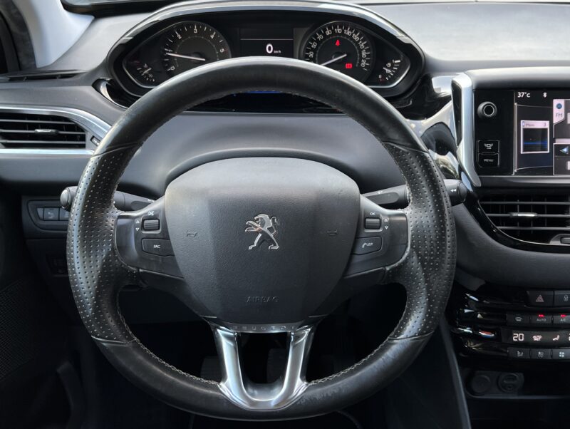 PEUGEOT 208 ALLURE 1.6 E HDI 92 Cv 1ERE MAIN ECRAN TACTILE BLUETOOTH REGULATEUR ATTELAGE Garantie1an