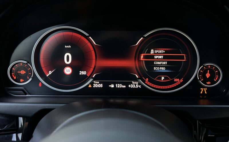 BMW X5 F15 M50D N* 08/75 3.0 TRI TURBO 381 XDRIVE TOIT OUVRANT CARPLAY CUIR INDIVIDUAL - Garantie1an