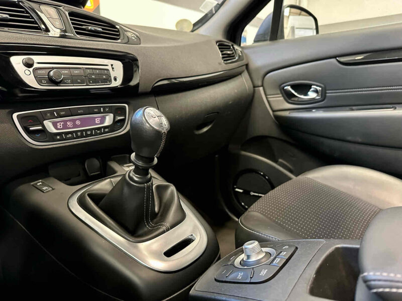 RENAULT GRAND SCÉNIC  2013