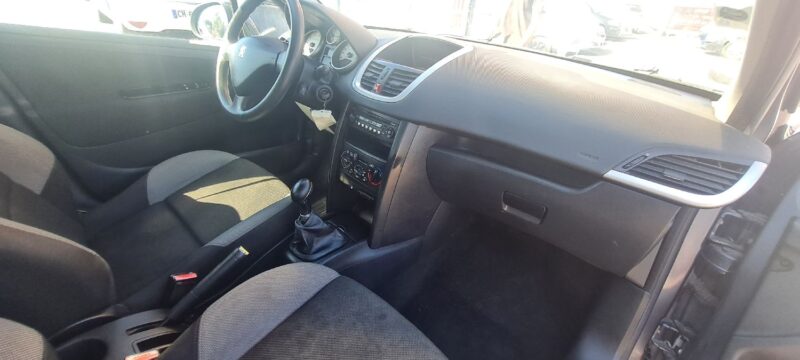 PEUGEOT 207 2008