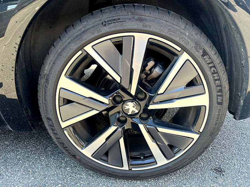 PEUGEOT 208 II BlueHDi 100cv S&S BVM6 GT LINE