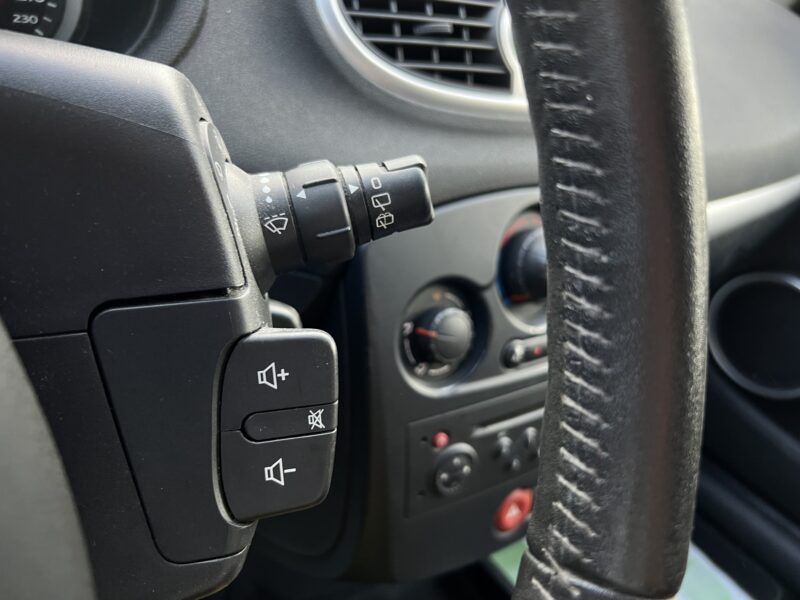 RENAULT CLIO 3 III 1.5 DCI 70 Cv 5 PORTES / CLIMATISATION KIT BLUETOOTH - Garantie1an