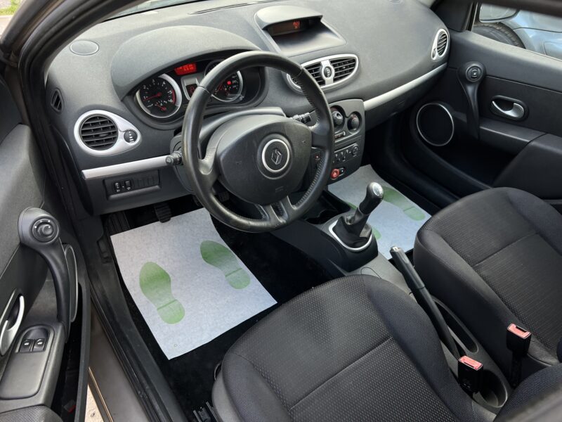 RENAULT CLIO 3 III 1.5 DCI 70 Cv 5 PORTES / CLIMATISATION KIT BLUETOOTH - Garantie1an