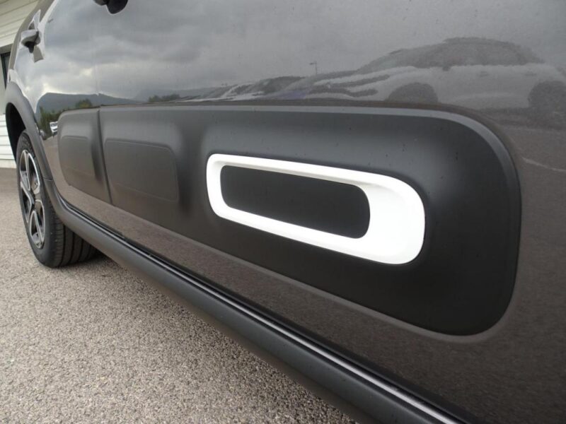 Citroën C3 1.5 BlueHDi - 100 S&S 2016 BERLINE Shine PHASE 2