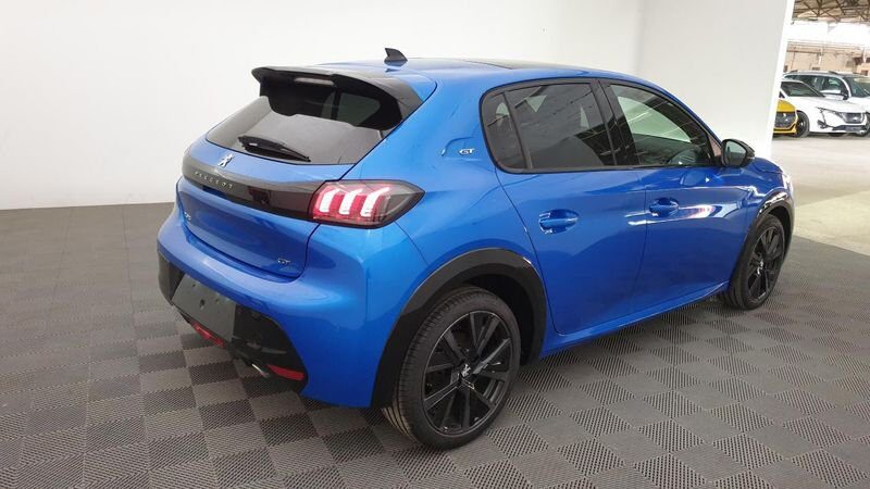 Peugeot 208 nouvelle 1.2 puretech 100cv eat8 gt + toit pano pack drive assist plus