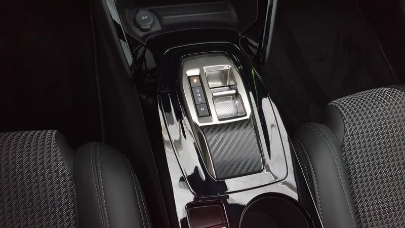 Peugeot 208 nouvelle 1.2 puretech 100cv eat8 gt + toit pano pack drive assist plus