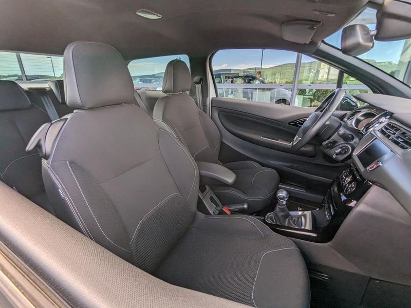 DS DS 3 1.2i PureTech 12V - 82 BERLINE So Chic