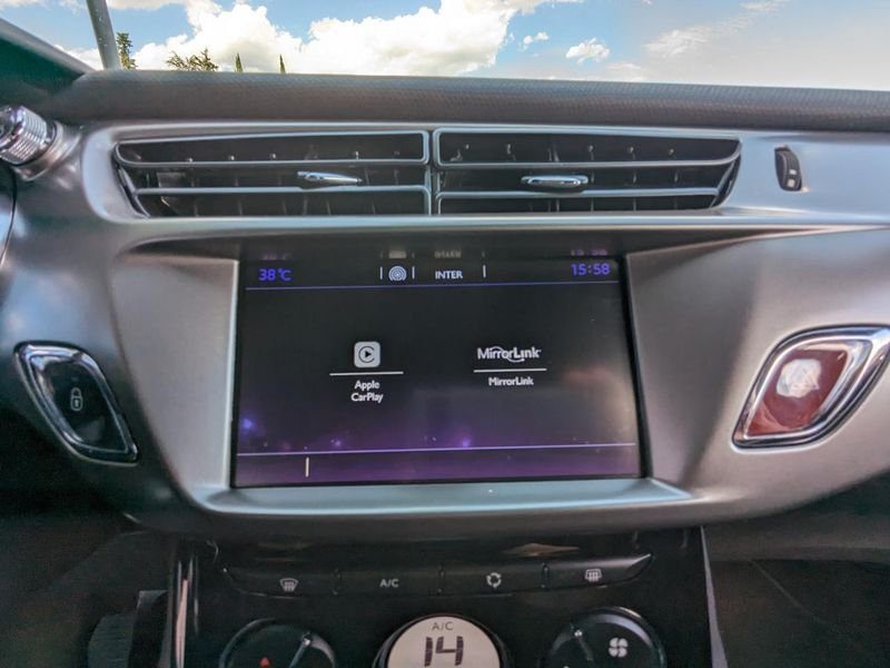 DS DS 3 1.2i PureTech 12V - 82 BERLINE So Chic